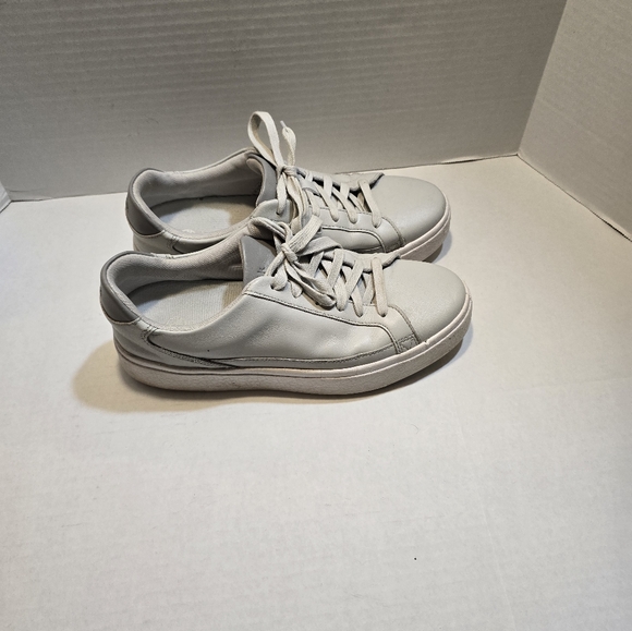 Sneaker - Picture 4 of 6